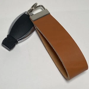 Hand crafted leather looped Keychain Hand made Brown Tan Mens Gift Accessory - Picture 1 of 3