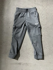NIKE DRI-FIT THERMA BOY'S CARGO PANTS SMOKE GRAY - Picture 1 of 3