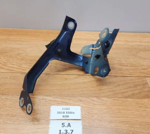 ✅ 17-22 OEM BMW G30 F90 530i 540i M5 Front Left Fender Wing Holder Bracket Blue - Picture 1 of 12