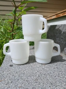 Anchor Hocking FIRE KING Vintage Stackable Mugs White Set Of 3 Oven Proof - Picture 1 of 3