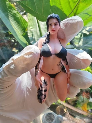 Figura miniatura diorama niña tatuaje arrodillada 1/18 modelo escena muñeca para coche juguete Foto 1 de 4