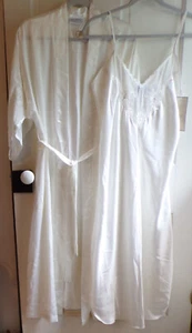 Vintage Val Mode Satin Nightgown & Robe Set Ivory w/Floral Accents Size M NWT - Picture 1 of 11