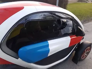 Renault Twizy TINTED Window (NO CAR) Version 2 - Picture 1 of 17