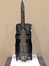 Assassins Creed Edward Hidden Blade Cosplay Ubisoft