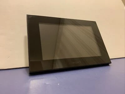 Sony DPF-D70 7" LCD Digital Photo Frame with Power Adapter - Image 1 of 3