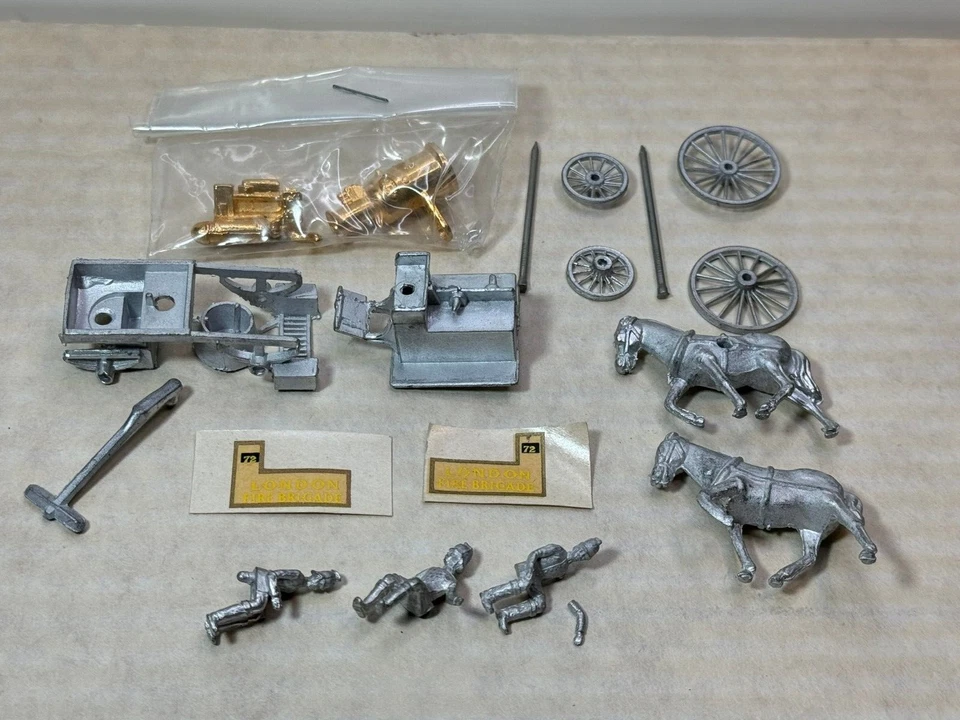 MATCHBOX MODELS OF YESTERYEAR Y4 SHAND MASON FIRE ENGINE UNPAINTED METAL KIT - Image 1 of 4