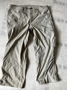 Eddie Bauer Capri Pants Womens Sz 8 Tan Hiking Pants Nylon - Picture 1 of 5