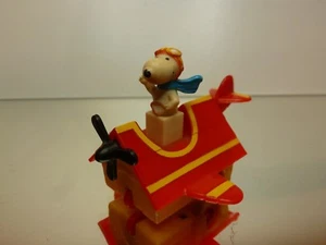 U.F.S. INC SNOOPY IN DOGHOUSE AIRPLANE - PUSH MECHANISM - GOOD CONDITION - Imagen 1 de 6