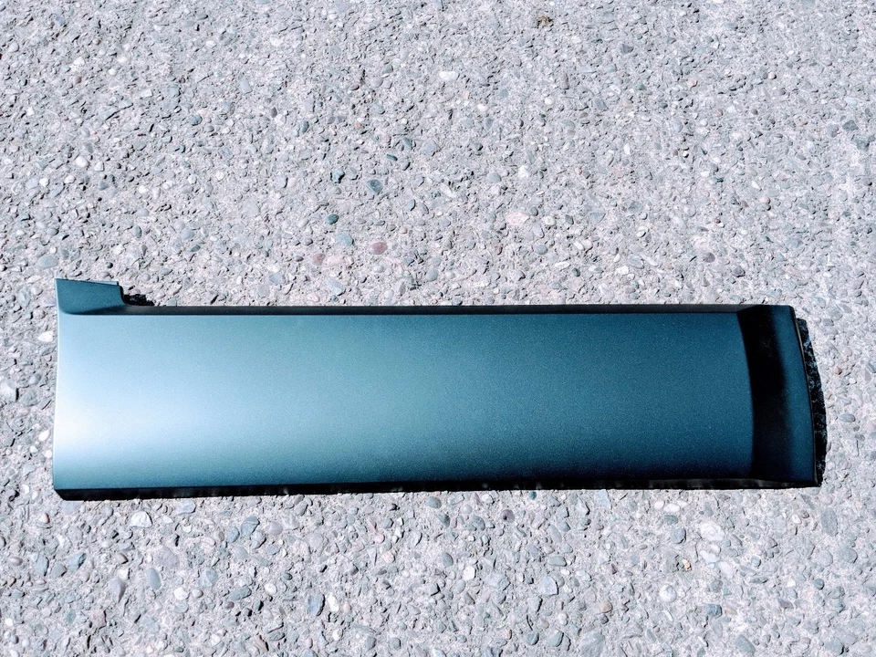 Moldura puerta trasera derecha Volvo XC90 II 2017 OSR 31399047 - Imagen 1 de 1