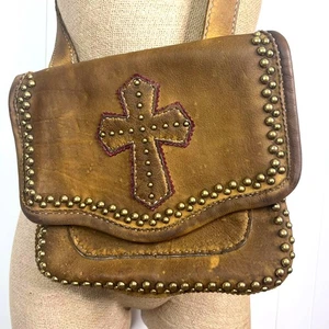 Hermosa bolsa de tiro Boho Western de cuero pesado con tachuelas nueva con etiquetas - Imagen 1 de 8