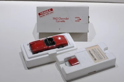 DANBURY MINT 1962 CHEVROLET CORVETTE RED SCALE 1:24 WITH BOX NO COA - Image 1 of 4