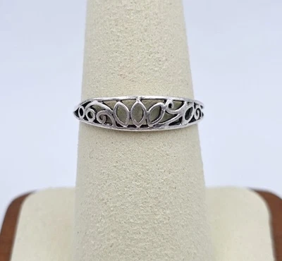 Anillo Vintage Plata Esterlina Talla 8.25 Banda Desplazamiento Abierto Flor de Loto Boho Foto 1 de 4