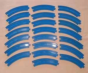 22 Thomas & Friends Trackmaster TOMY Azul Curvo ~7" Pista de Tren de Repuesto - Imagen 1 de 4