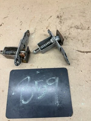 1988 1989 90 91 92 93 94 CHEVROLET GMC K1500 K2500 TAILGATE LATCH LATCHES SET PA - Image 1 of 4