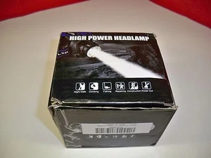 Faro deportivo ligero resistente al agua para exteriores con cable USB de Amerzam - Imagen 1 de 1