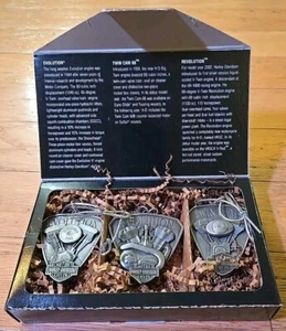 Harley Davidson 2001 Season’s Greetings Celebrate All Cylinders Pewter Ornament - Bild 1 von 9