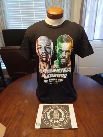 Floyd Mayweather Jr vs Conner McGregor T-Shirt - L Cover