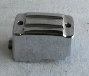 86-96 H-D FLH FXR 11/16 Bore KURYAKYN Front Master Cylinder Cover - Imagen 1 de 6