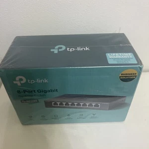 TP-LINK TL-SG108S 8 Ports Wall-Mountable Gigabit Desktop Switch - Photo 1/5