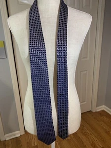 Charles Tyrwhitt London Royal Navy Blue  Fuchsia & Silver Geometric Print Silk - Picture 1 of 10