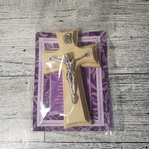 Olive Wood Cross Jesus with magnet Bethlehem Holy Land Jerusalem 3" x 2" NEW - Picture 1 of 6