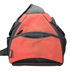 Rubbermaid Red/Black Insulated Nylon Lunch Bag Lunchbox Small Backpack - Picture 1 of 15