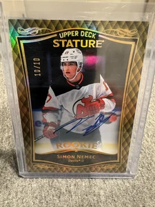 Simone Nemec Stature Upper Deck #45 Auto RC / Gold #10/10 (New Jersey Devils)  - Bild 1 von 2