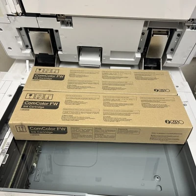 2 tintas RISO FW cian amarillas fecha de caducidad 2018 - Imagen 1 de 4