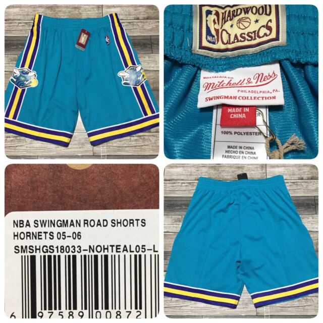  Mitchell & Ness Charlotte Hornets Road 1999-00 Men's Swingman  Shorts : Sports & Outdoors