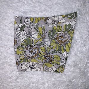 Mossimo Chino Shorts Women's Size 14 Floral Green Yellow Mid Rise Stretch Cuffed