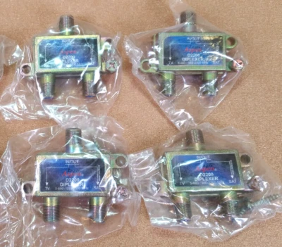 Paquete de 4 nuevos cables satelitales EAGLE ASPEN D2200 TV diplexor 5-860 MHz 950-2300 MHz Foto 1 de 4