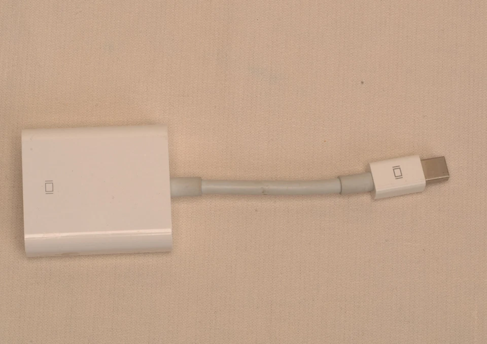 Adaptateur VGA femelle vers Display port Mini - Photo 1/3