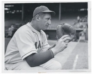 New York Giants Ernie Lombardi 1940s Type 1 Photo - Picture 1 of 2