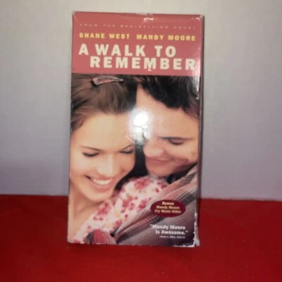A Walk To Remember  2002 VHS Tape  Mandy Moore, Shane West PG Warner Brothers - Image 1 of 4