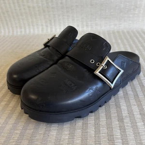 MCM Schuhe Herren Größe 10 EU 43 Schwarz Leder Schnalle Clogs Pantoletten Made in Italy - Bild 1 von 19