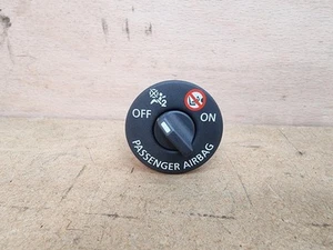 SMART AlRBAG SCHALTER AUTO FORTWO MK3 W453 14-23 AlRBAG DEATIVATION 681995290R - Bild 1 von 8