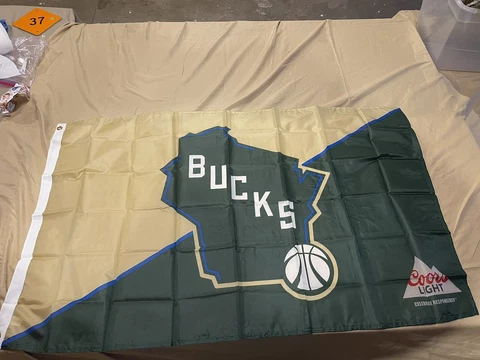 Milwaukee Bucks Coors Light Flag Green 48" x 30" Cover