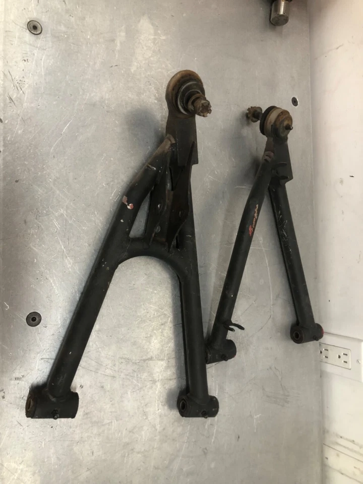 BOMBARDIER  DS 650  RH UPPER AND LOWER A-ARMS - Image 1 of 1