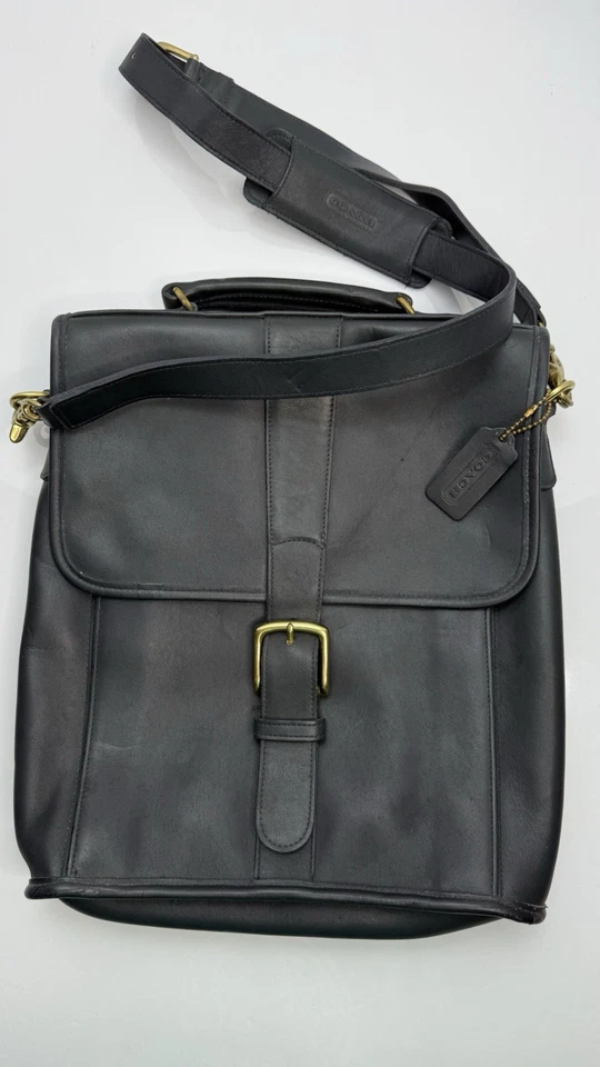 Bolso Mensajero COACH Negro Cuero Curtido con Guante, Herrajes de Latón, EE. UU. Foto 1 de 4