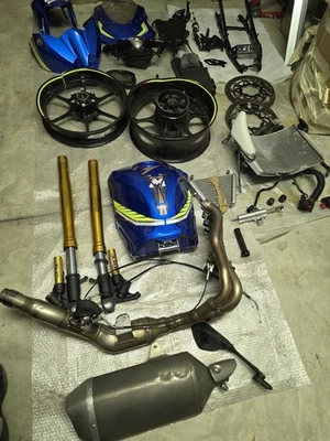 Suzuki Gsxr 1000 R 2017 2018 2019 2020 2021 2022 2023 Foto 1 de 4