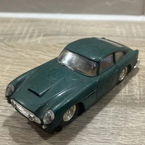 Vintage Scalextric C68 Aston Martin DB4 Car - For Restoration - Picture 1 of 16