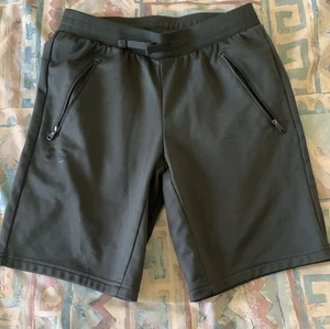 Pantaloncini Under Armour Youth taglia L verde scuro (usati) ottimi - Foto 1 di 13