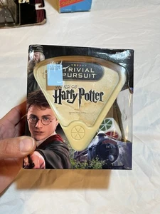 Harry Potter Trivial Pursuit Game - Brand New In Box Compact Travel Game - Picture 1 of 6