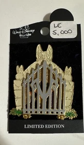 DISNEY PIN Maleficent old hag evil VILLAINS PIN LE 2287/5000 gate - Picture 1 of 3
