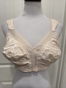 Women SZ 40C Natural Beige Flower Wireless 18 Hour Bra by Playtex # 4693 - Picture 1 of 13