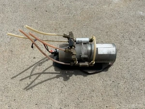 Camaro/Firebird Convertible Top Pump Motor OEM 10320174 1993-2002 - Picture 1 of 3