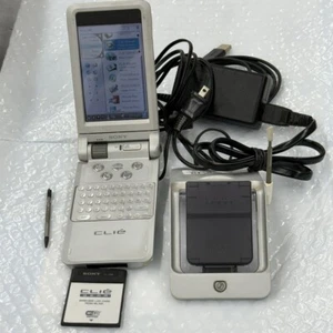 SONY (PEG-NX70V/U) ORGANIZER KIEROWNICY Z SONY (PEGA-UC75) CRADLE P (ROC040981) - Zdjęcie 1 z 5