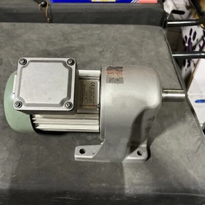 * New * Tsubaki Emerson GMTA020-28L200H Gear Motor TA020DVCE Motor - Picture 1 of 6