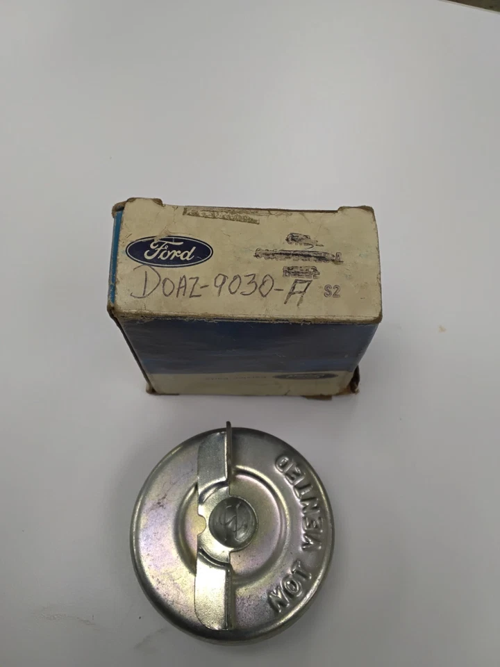 70 NOS FORD SHELBY GT-350 & GT-500 FUEL CAP  ford D0AZ 9030 A FAWLESS CORREC Foto 1 de 1