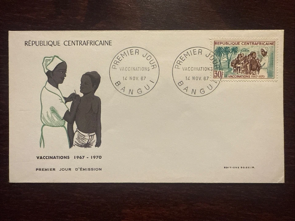 FUNDA CENTRO ÁFRICA FDC AÑO 1967 ENFERMERA VACUNACIÓN SALUD MEDICINA SELLOS Foto 1 de 1